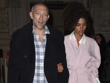 Σε νέο video clip η σύντροφος του Vincent Cassel προκαλεί εγκεφαλικά (βίντεο)